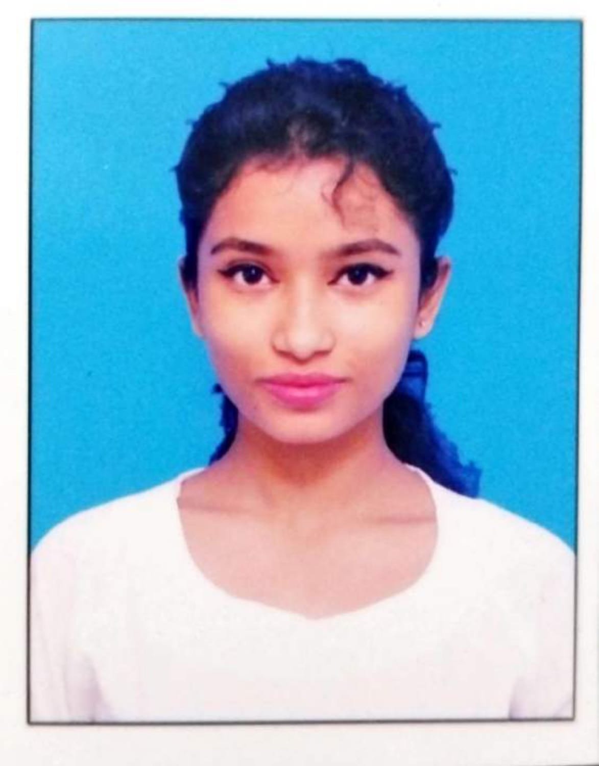 Neha Bose experienced female tutor for arts commerce and all subjects class 1 to 12 english medium