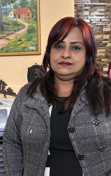 Suvra Roy an experienced All Subject and Arts Tutor